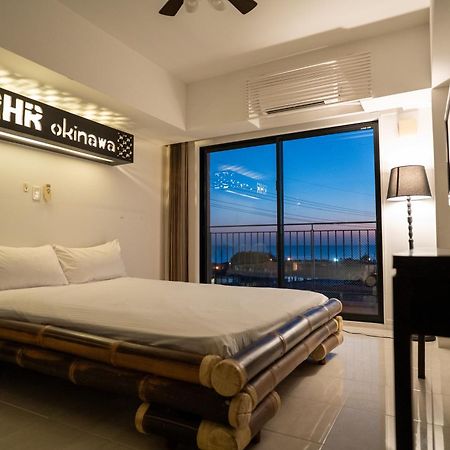 Royal Hotel Йомитан Екстериор снимка