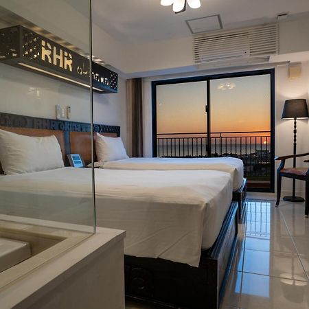 Royal Hotel Йомитан Екстериор снимка
