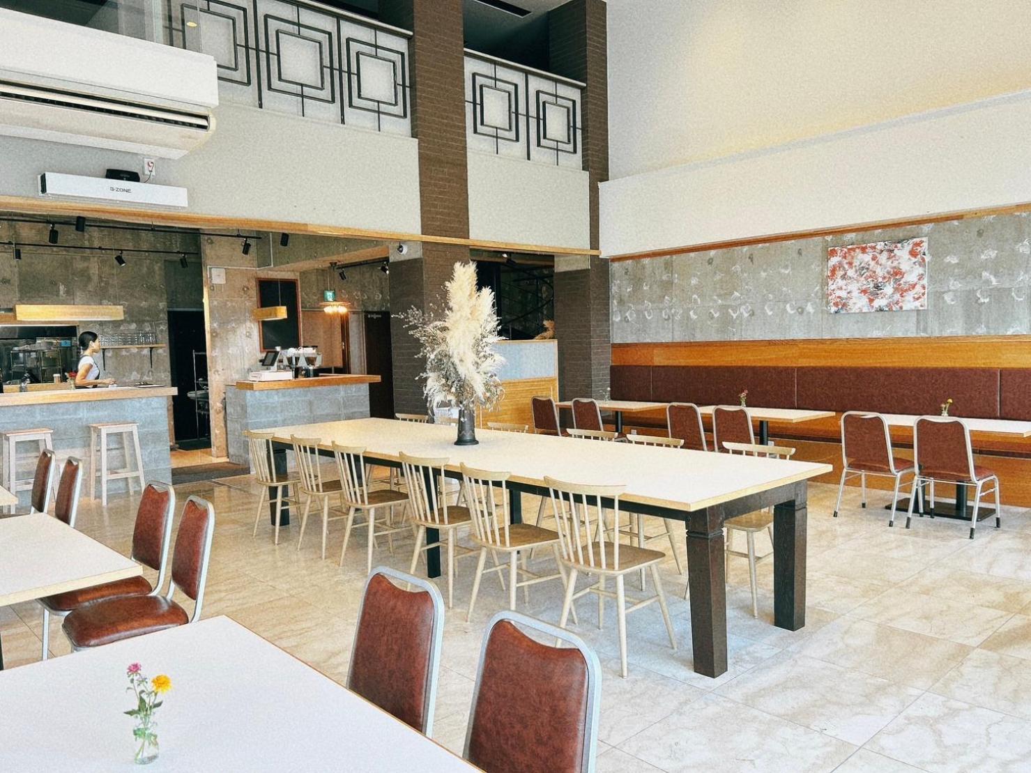 Royal Hotel Йомитан Екстериор снимка