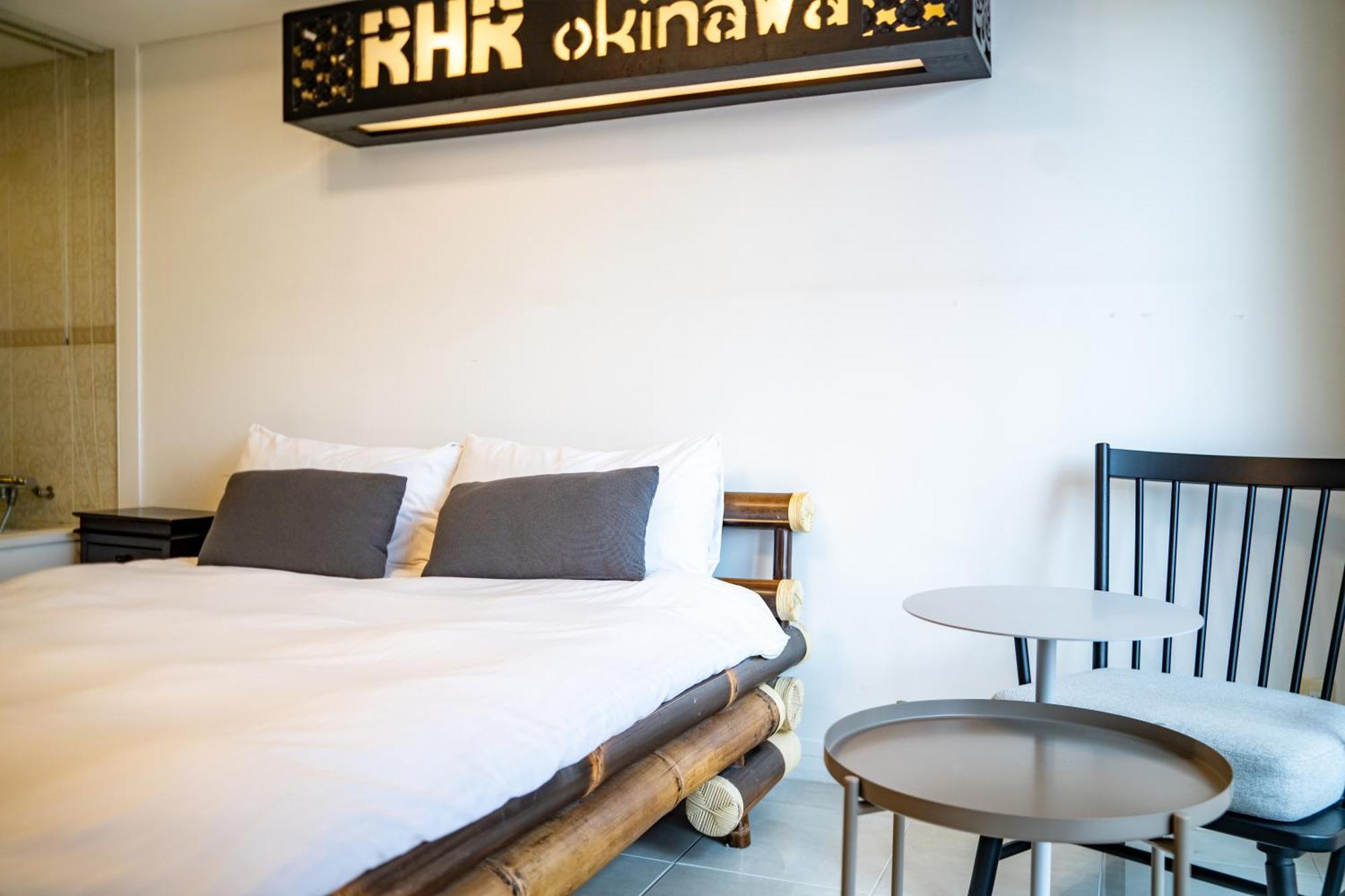 Royal Hotel Йомитан Екстериор снимка